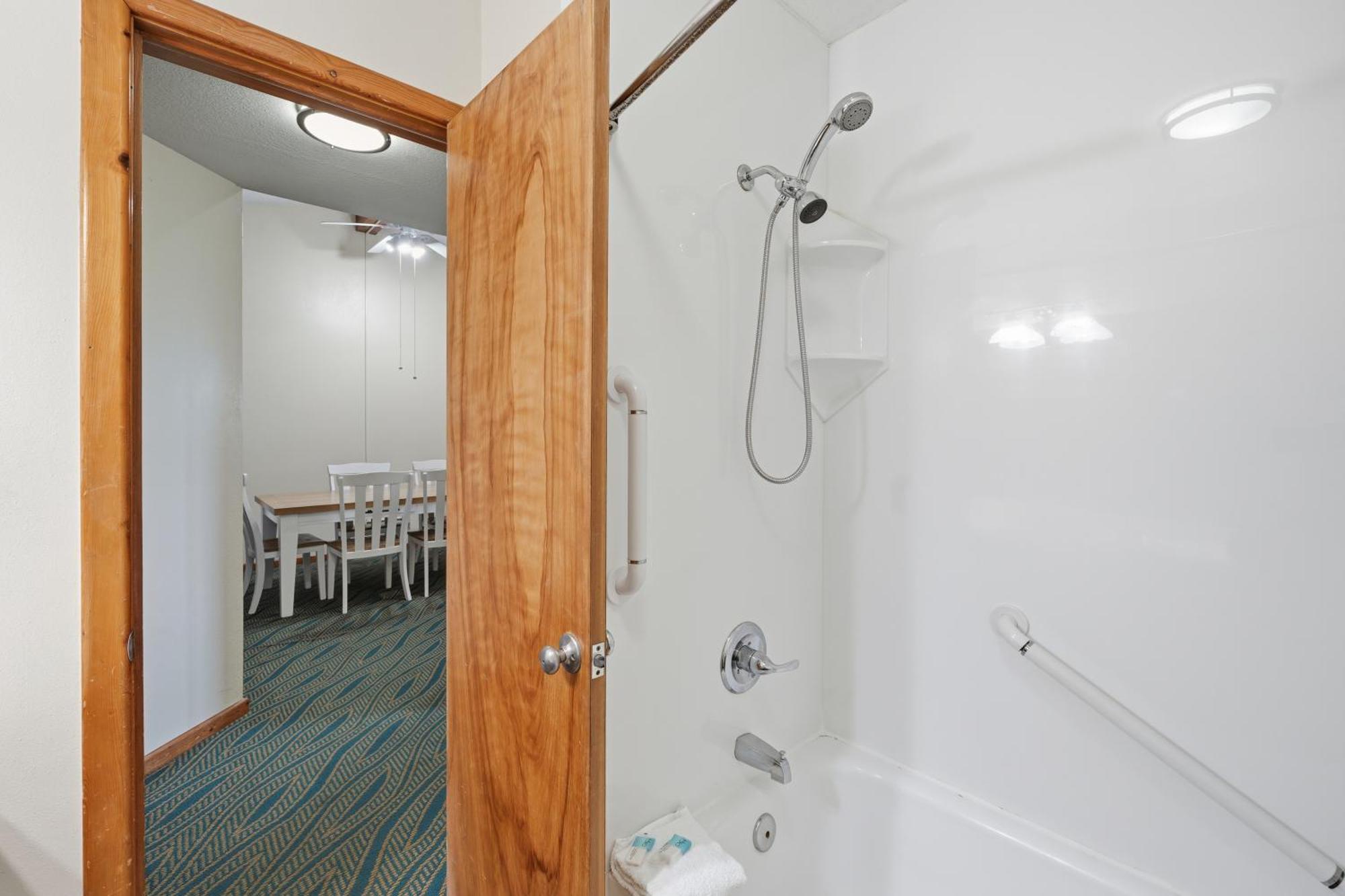 Apartment with Sea View,1758410784:JPEG